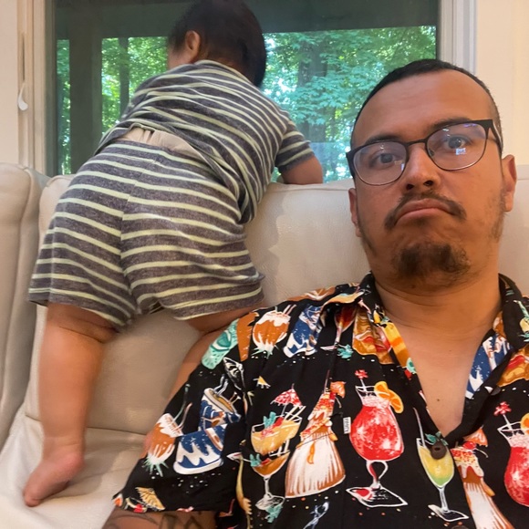 Meet your Posher, Jonathan - Picture 3 of 5